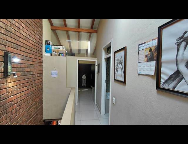 2 BEDROOM TOWNHOUSE FOR SALE IN THE HILL